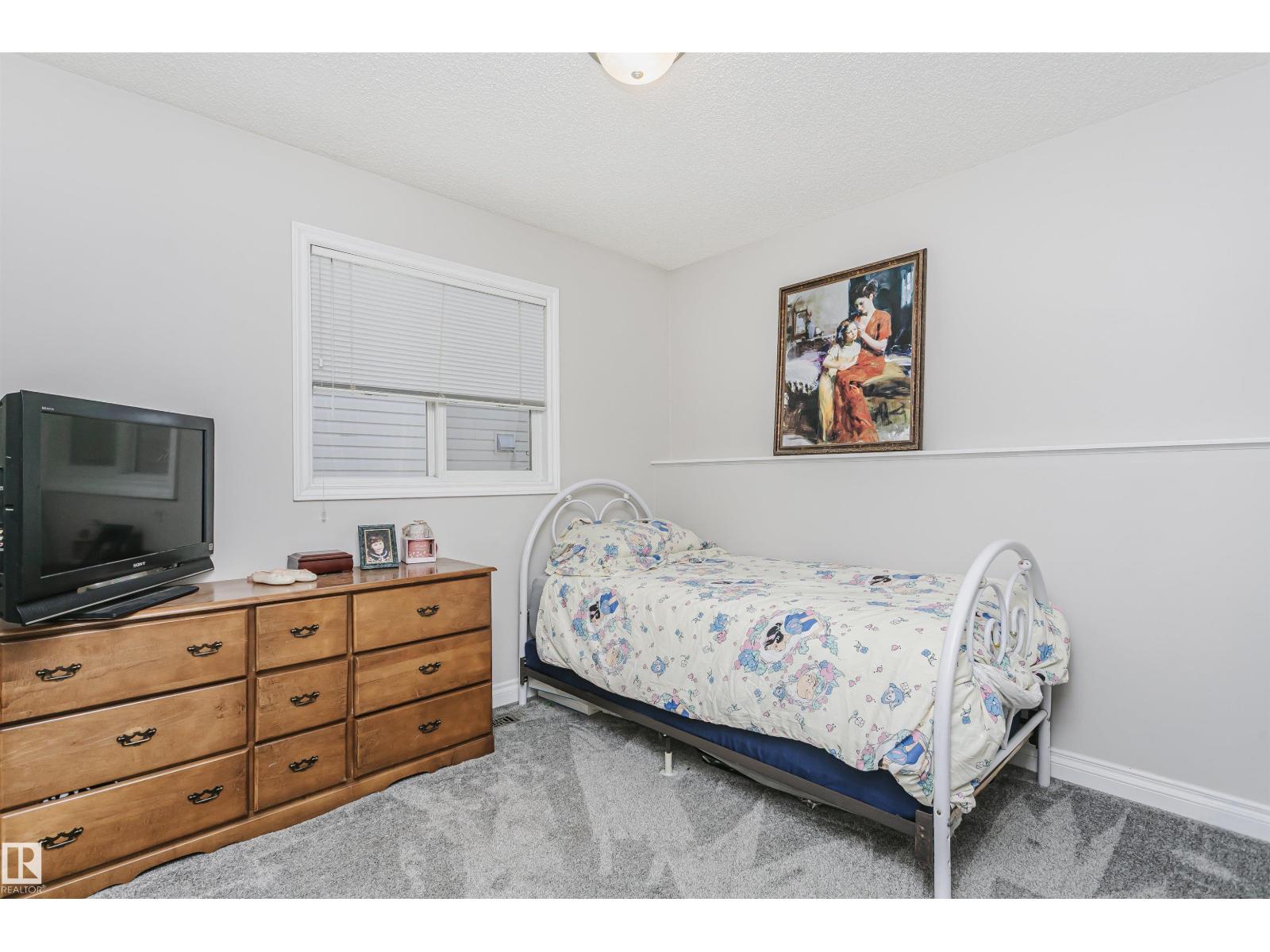 4228 162 AV NW - 29