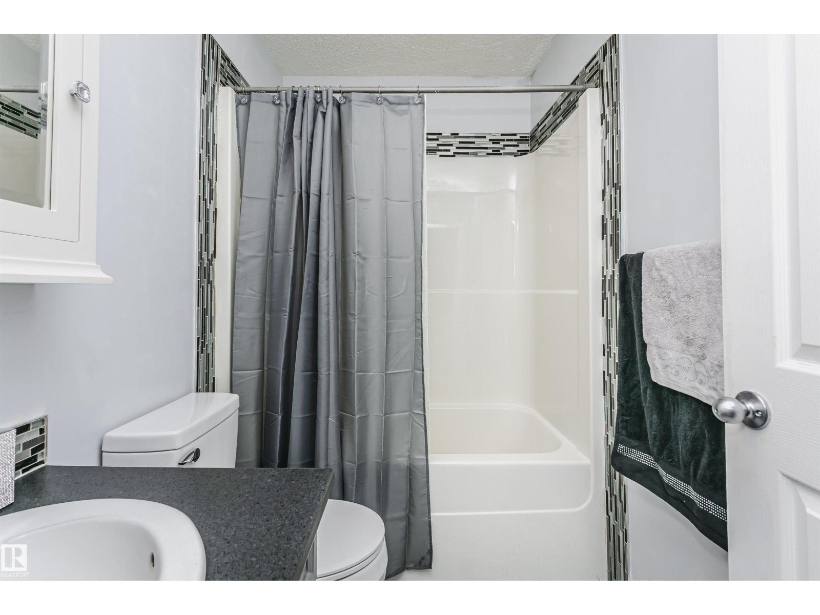 4228 162 AV NW - 31