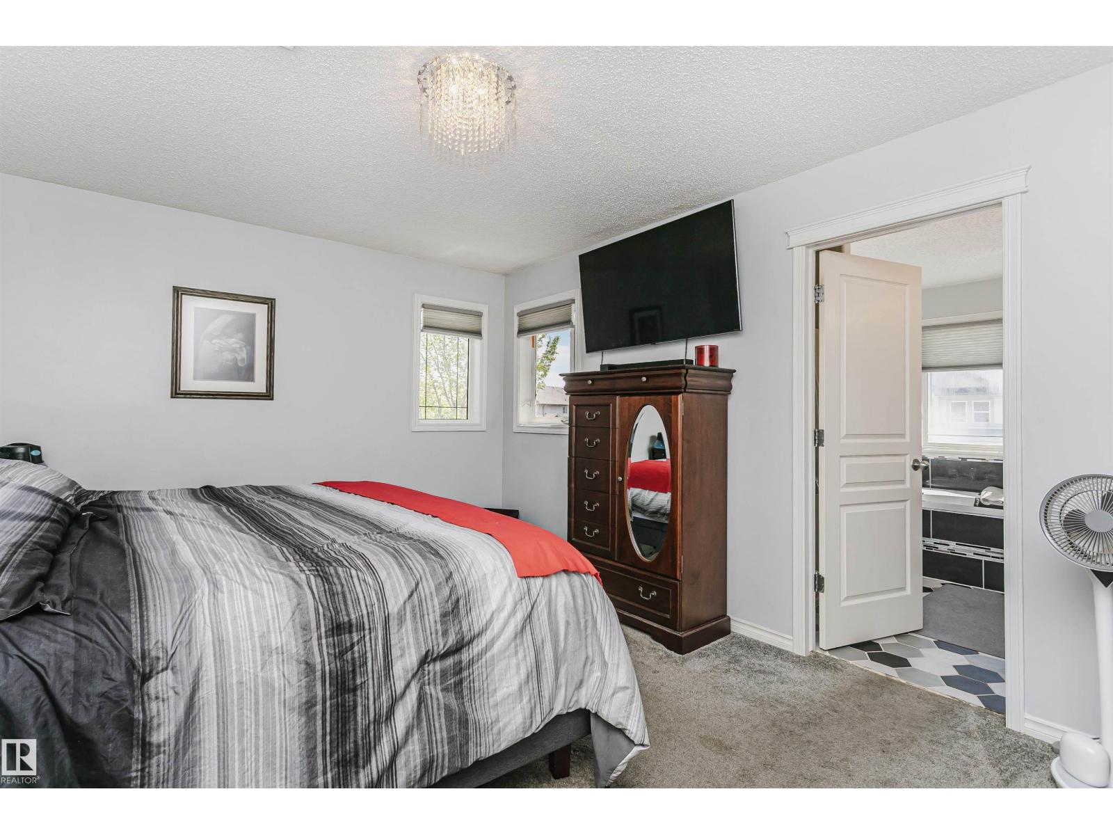 4228 162 AV NW - 33