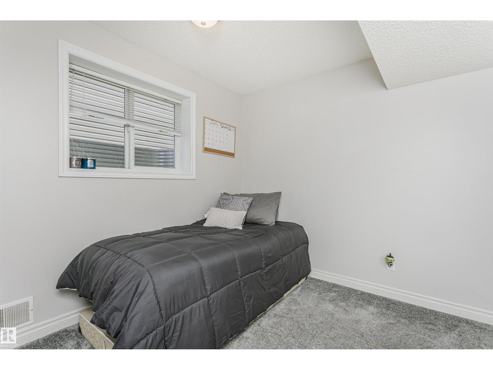 4228 162 AV NW - 43