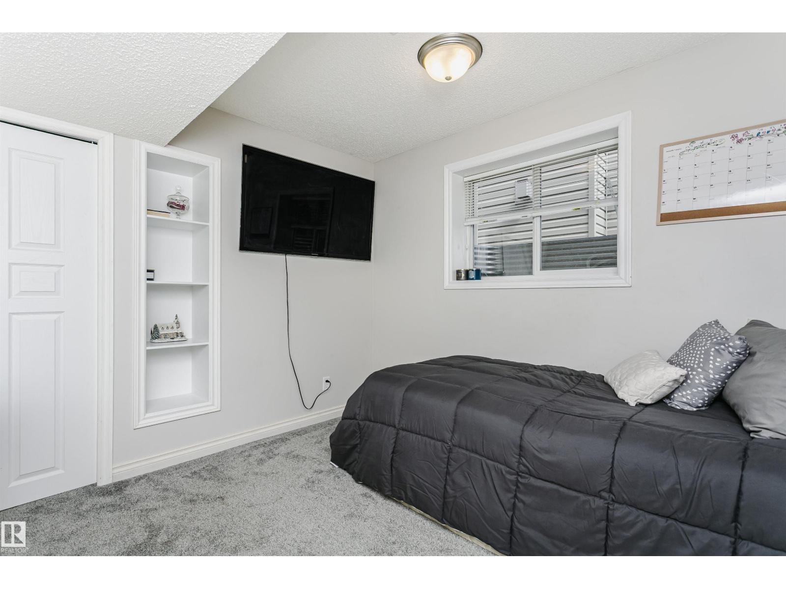 4228 162 AV NW - 44
