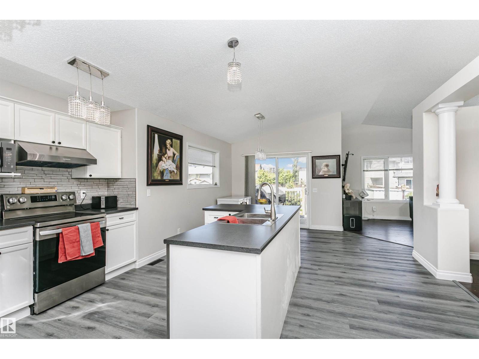 4228 162 AV NW - 8