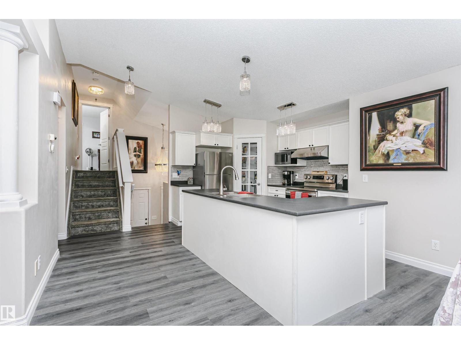4228 162 AV NW - 9