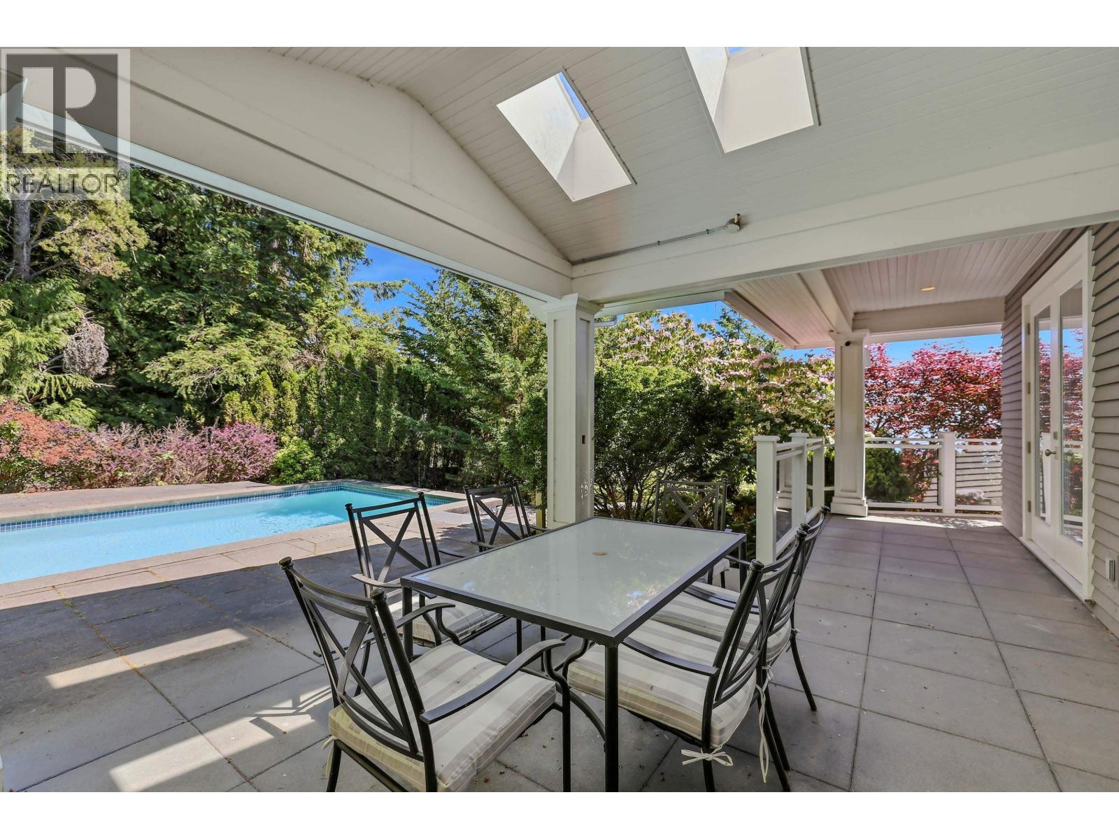 4659 WOODGREEN DRIVE, West Vancouver