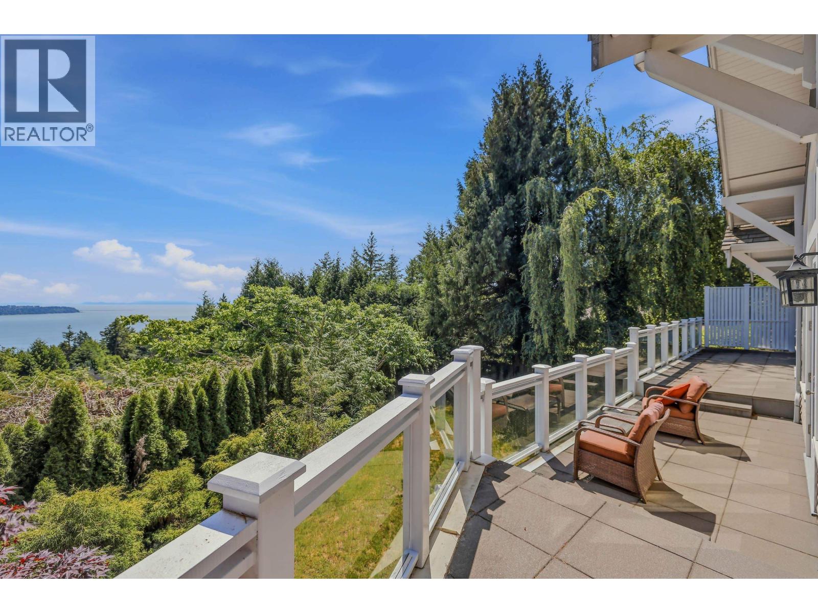 4659 WOODGREEN DRIVE, West Vancouver