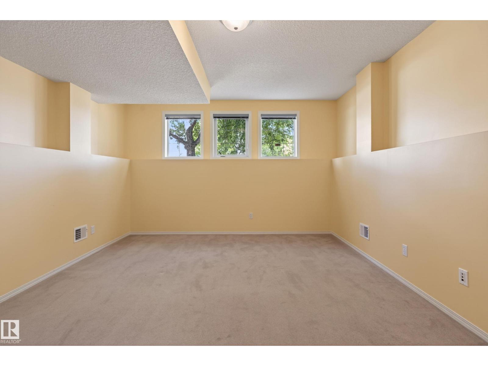 7815 14 AV SW - 30