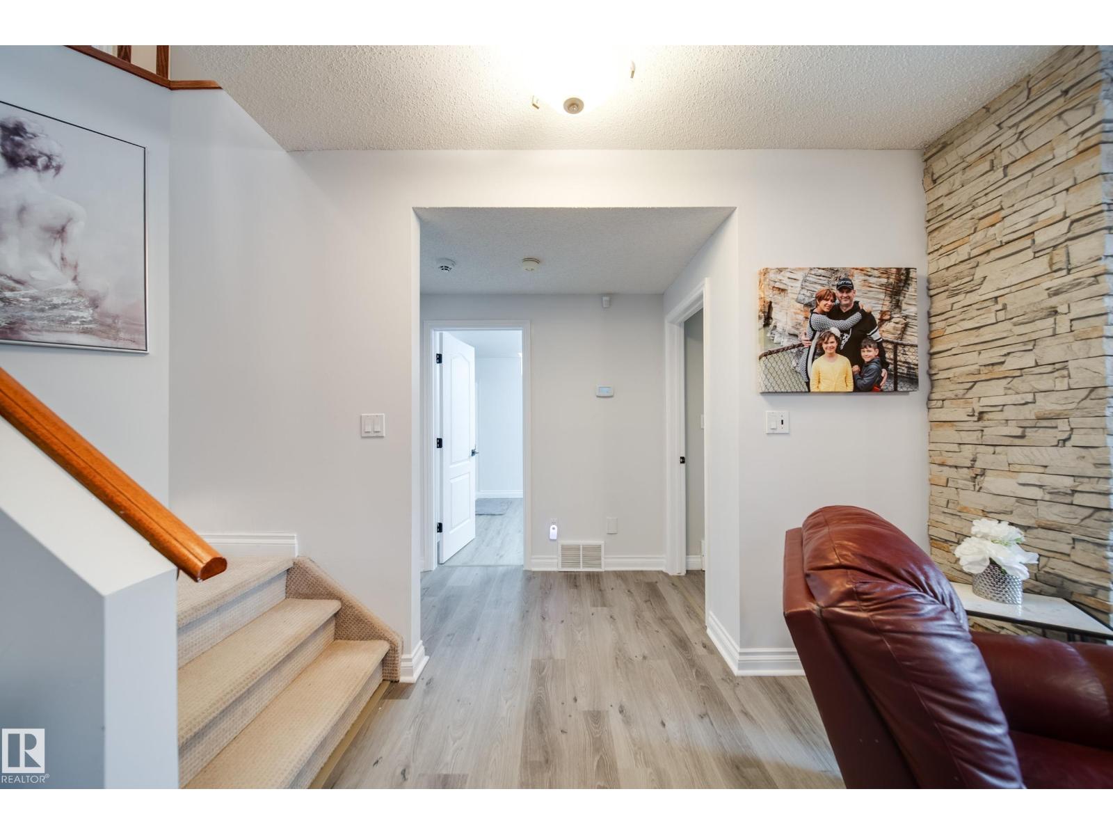 242 RUNNING CREEK LN NW - 33