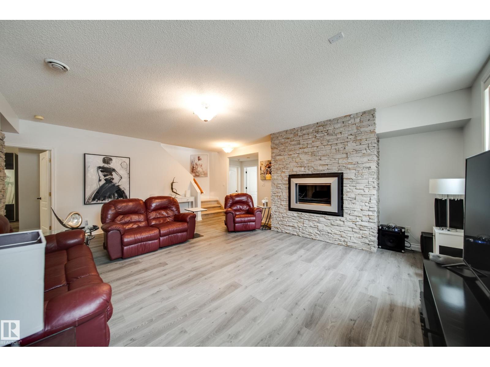 242 RUNNING CREEK LN NW - 37