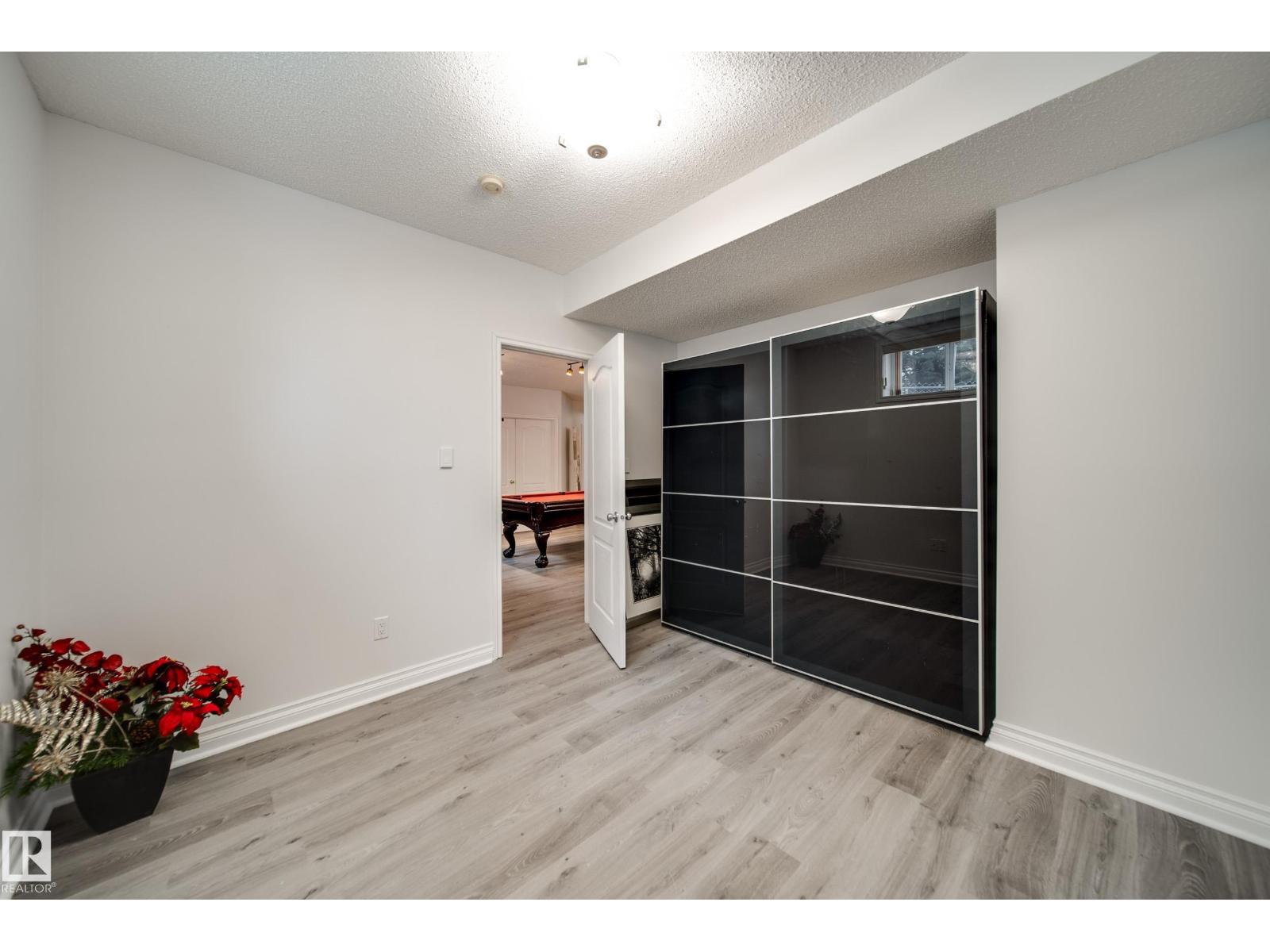 242 RUNNING CREEK LN NW - 44