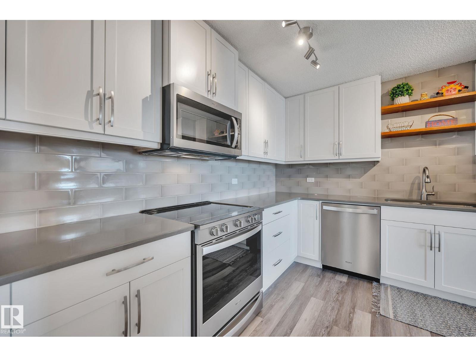 #2202 9923 103 ST NW - 1
