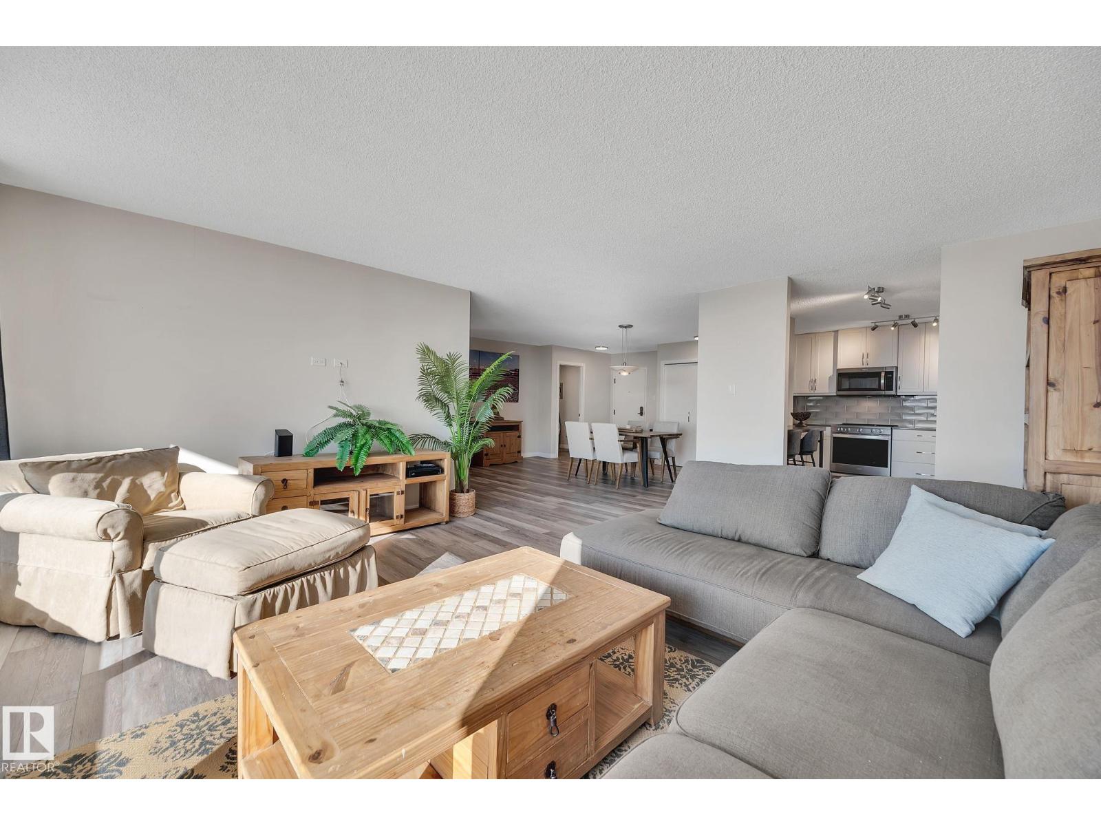 #2202 9923 103 ST NW - 11
