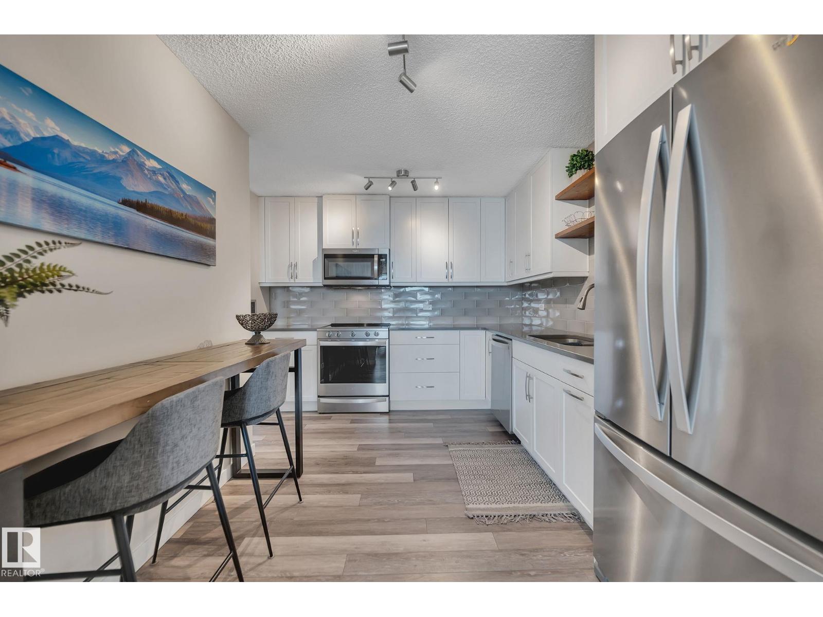 #2202 9923 103 ST NW - 12
