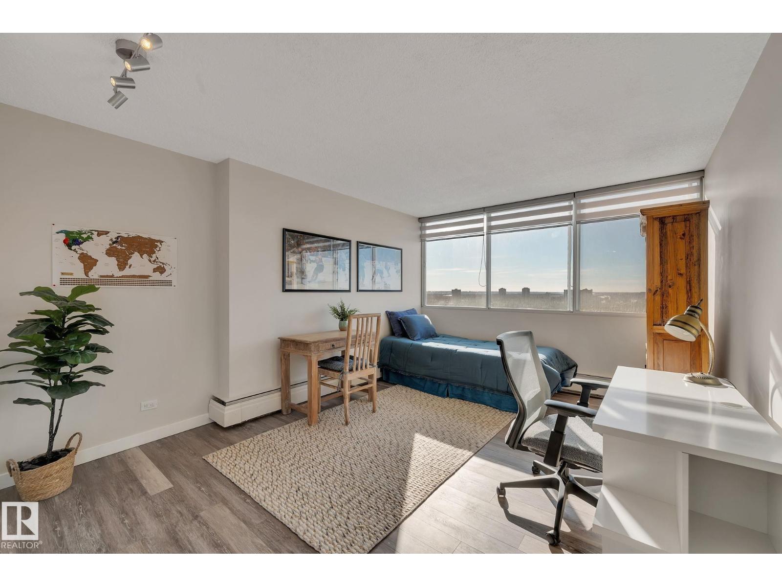 #2202 9923 103 ST NW - 17