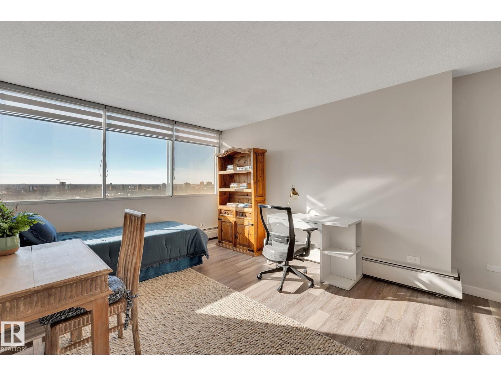 #2202 9923 103 ST NW - 18