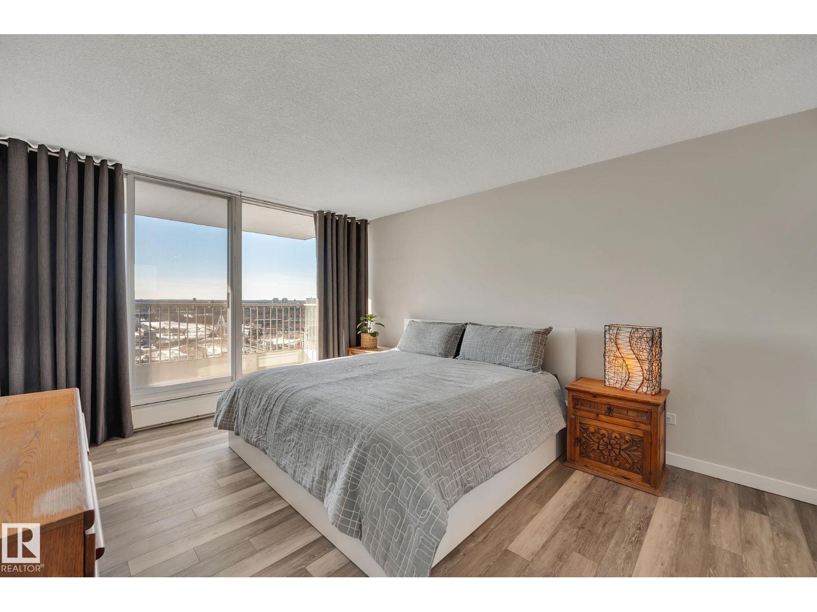 #2202 9923 103 ST NW - 21