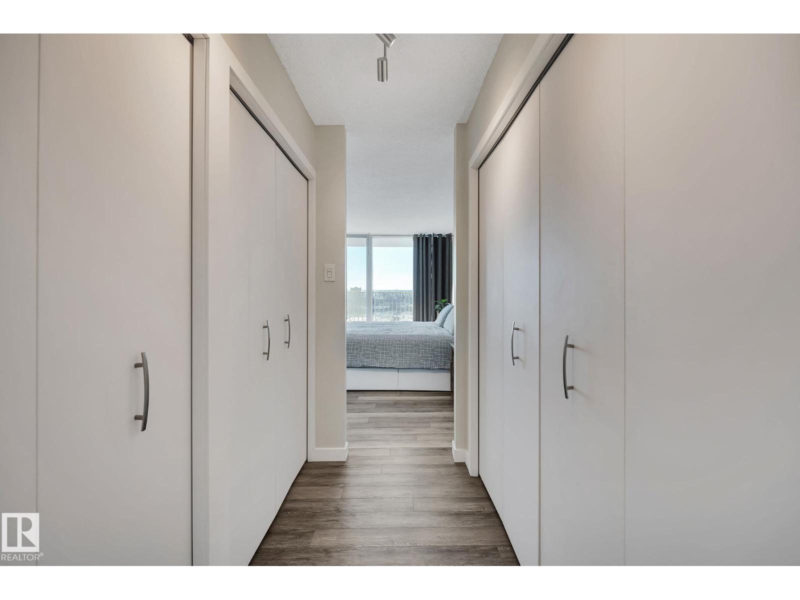 #2202 9923 103 ST NW - 27