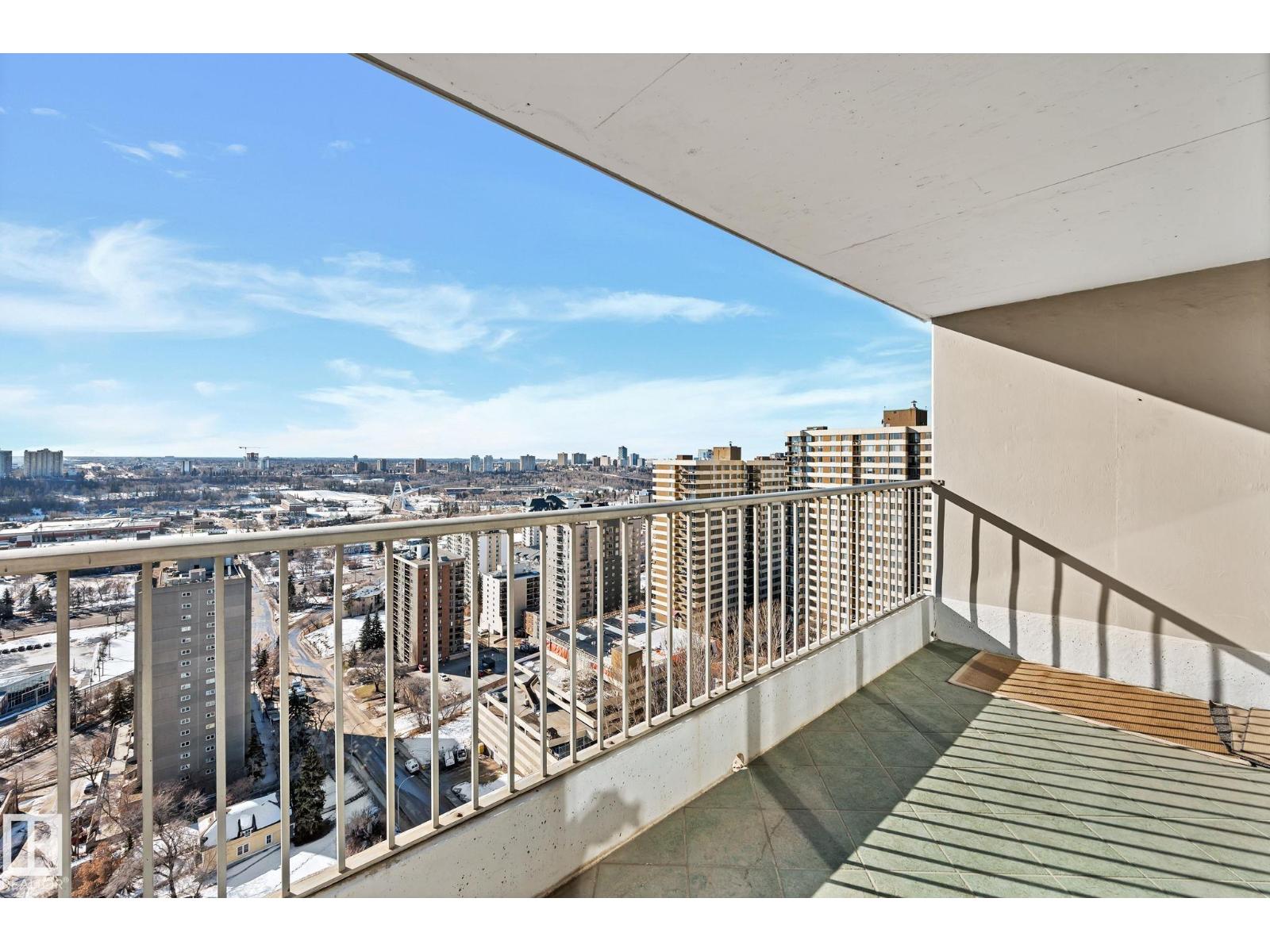 #2202 9923 103 ST NW - 32