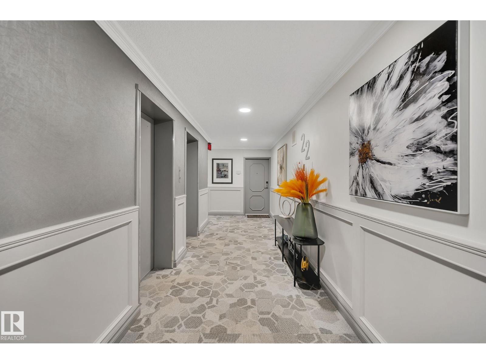 #2202 9923 103 ST NW - 38