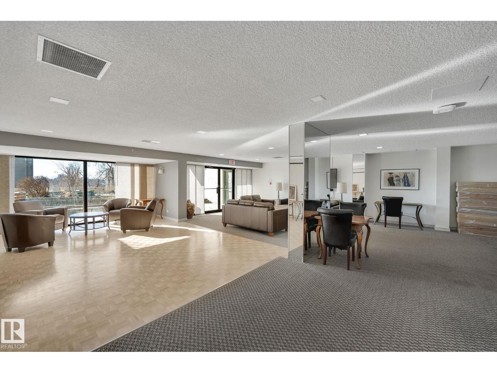 #2202 9923 103 ST NW - 49