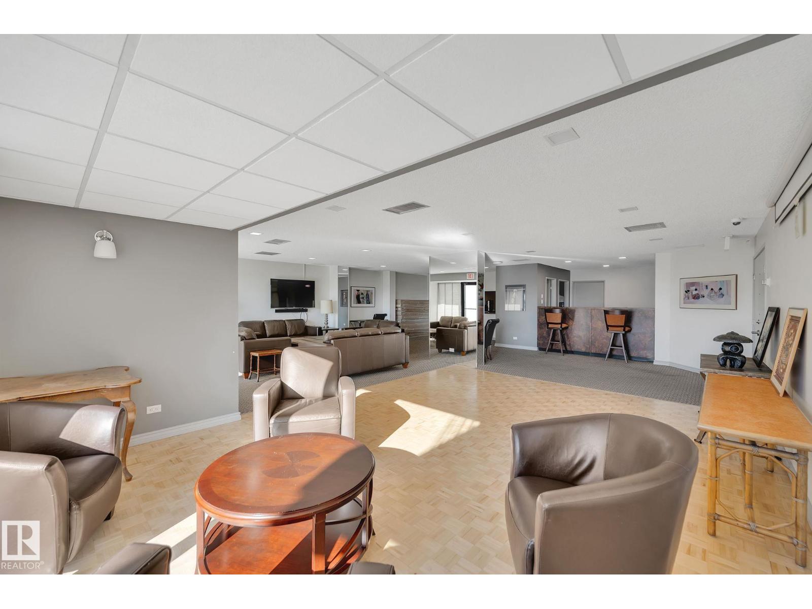 #2202 9923 103 ST NW - 50