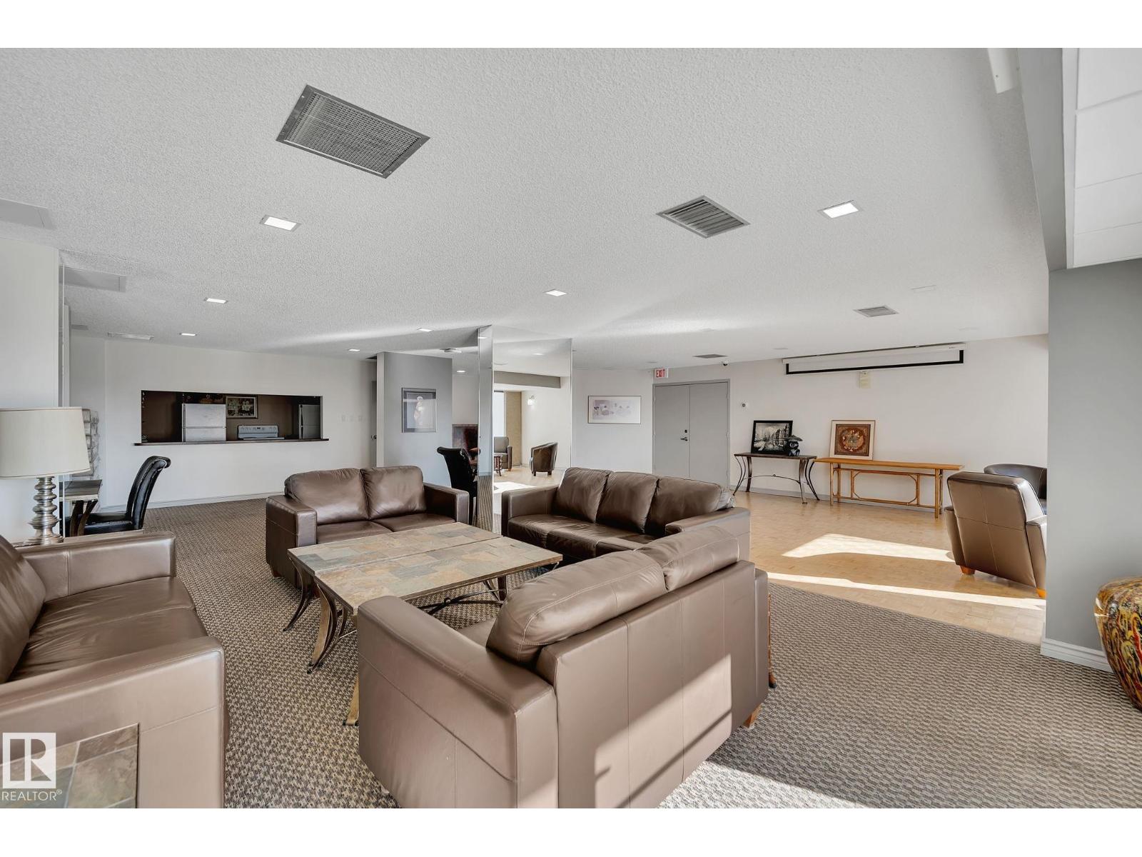 #2202 9923 103 ST NW - 52