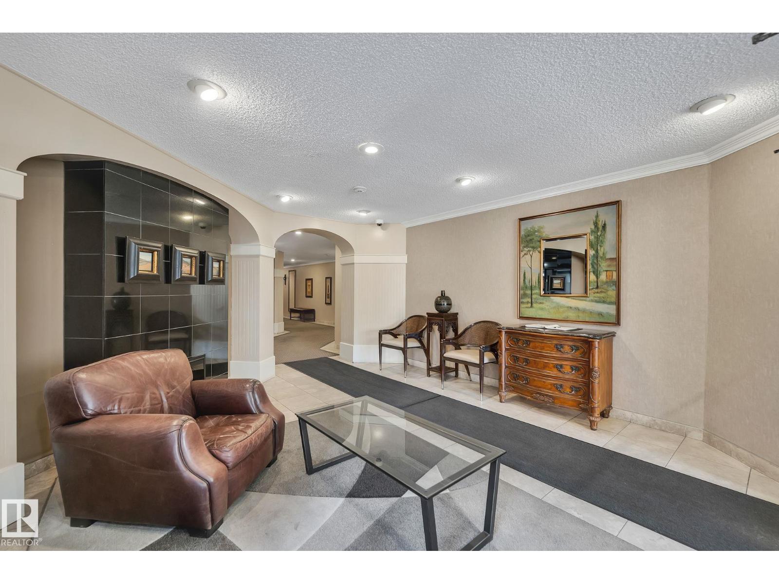 #2202 9923 103 ST NW - 55