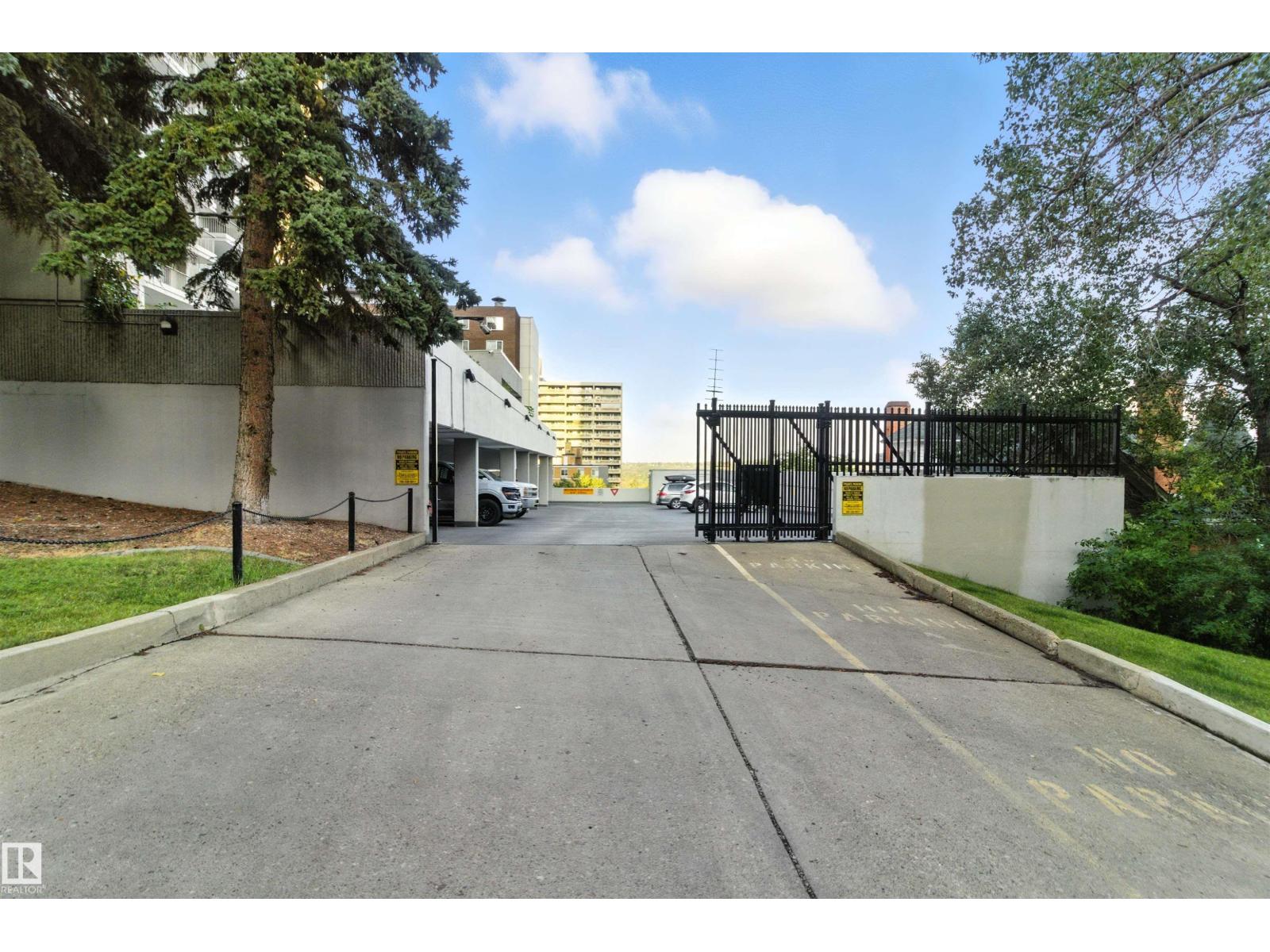 #2202 9923 103 ST NW - 60