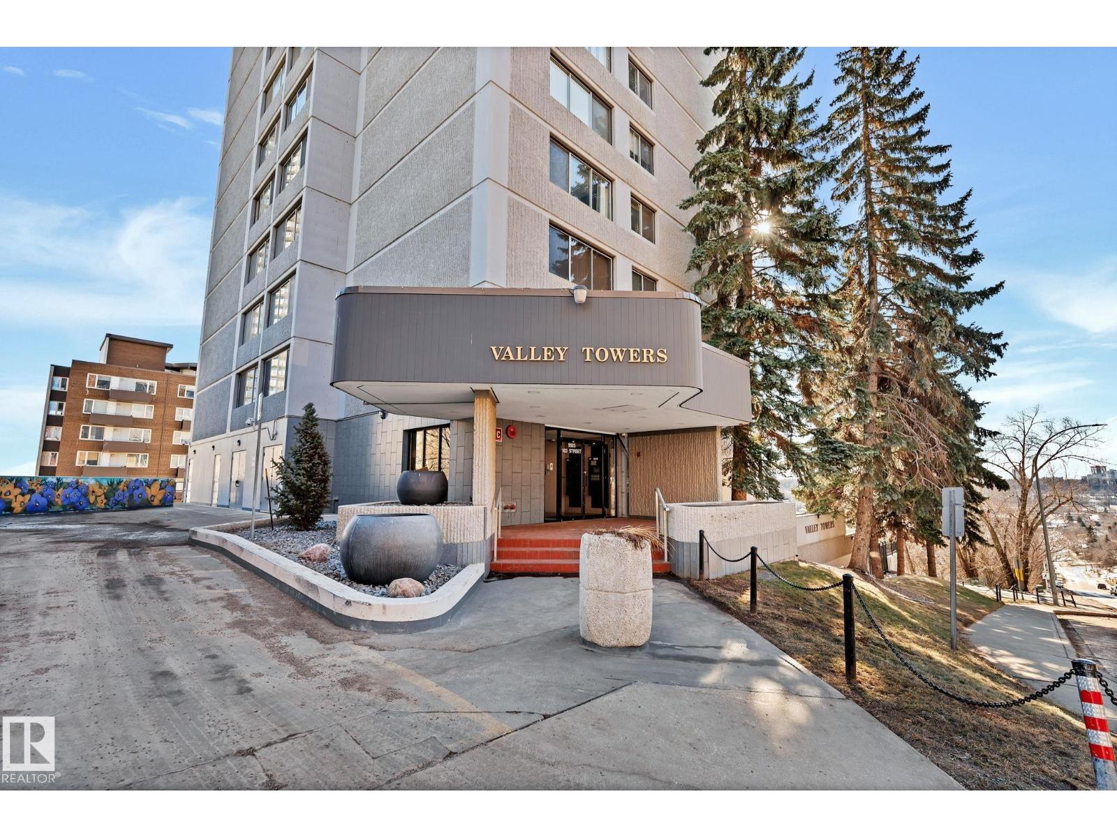 #2202 9923 103 ST NW - 62