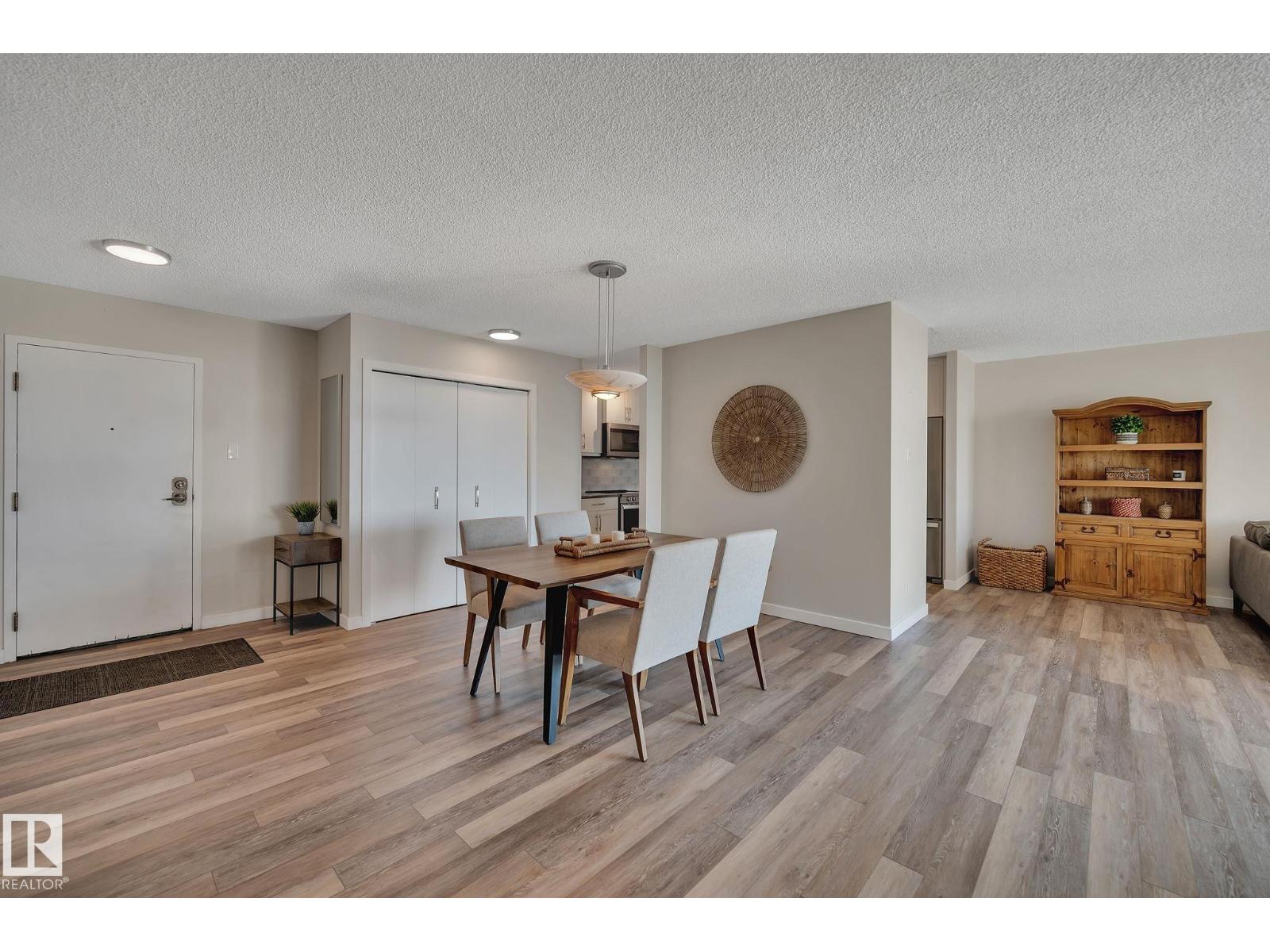 #2202 9923 103 ST NW - 6