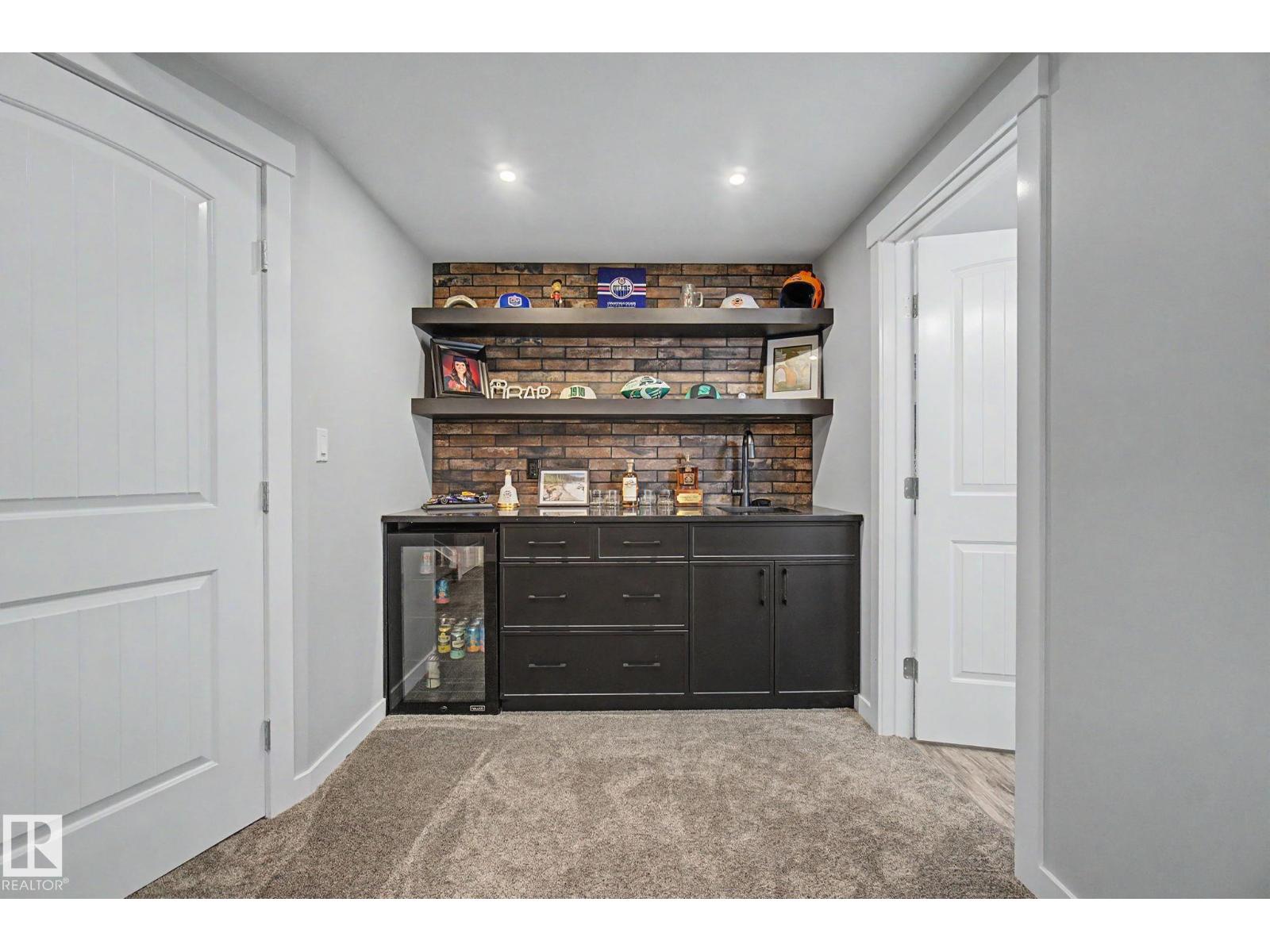 170 SPRUCE GARDENS CR — photo 36