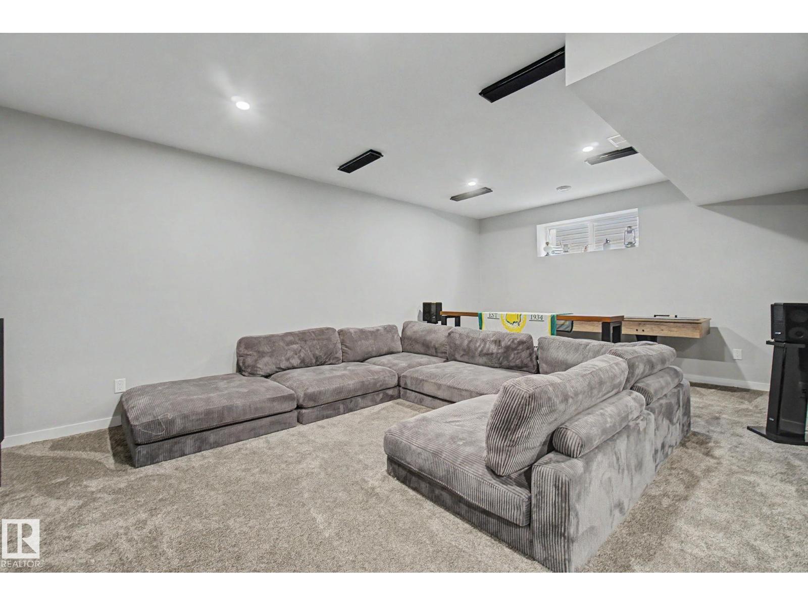 170 SPRUCE GARDENS CR — photo 38