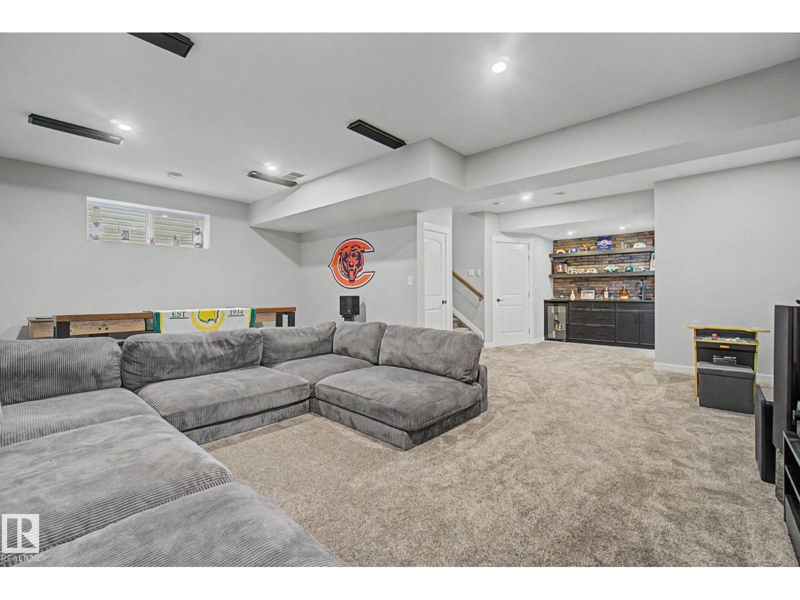 170 SPRUCE GARDENS CR — photo 39