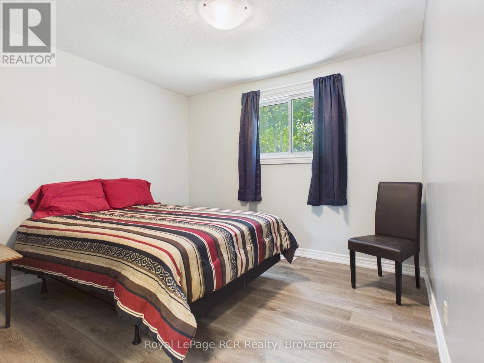 383 WELLINGTON STREET - 19