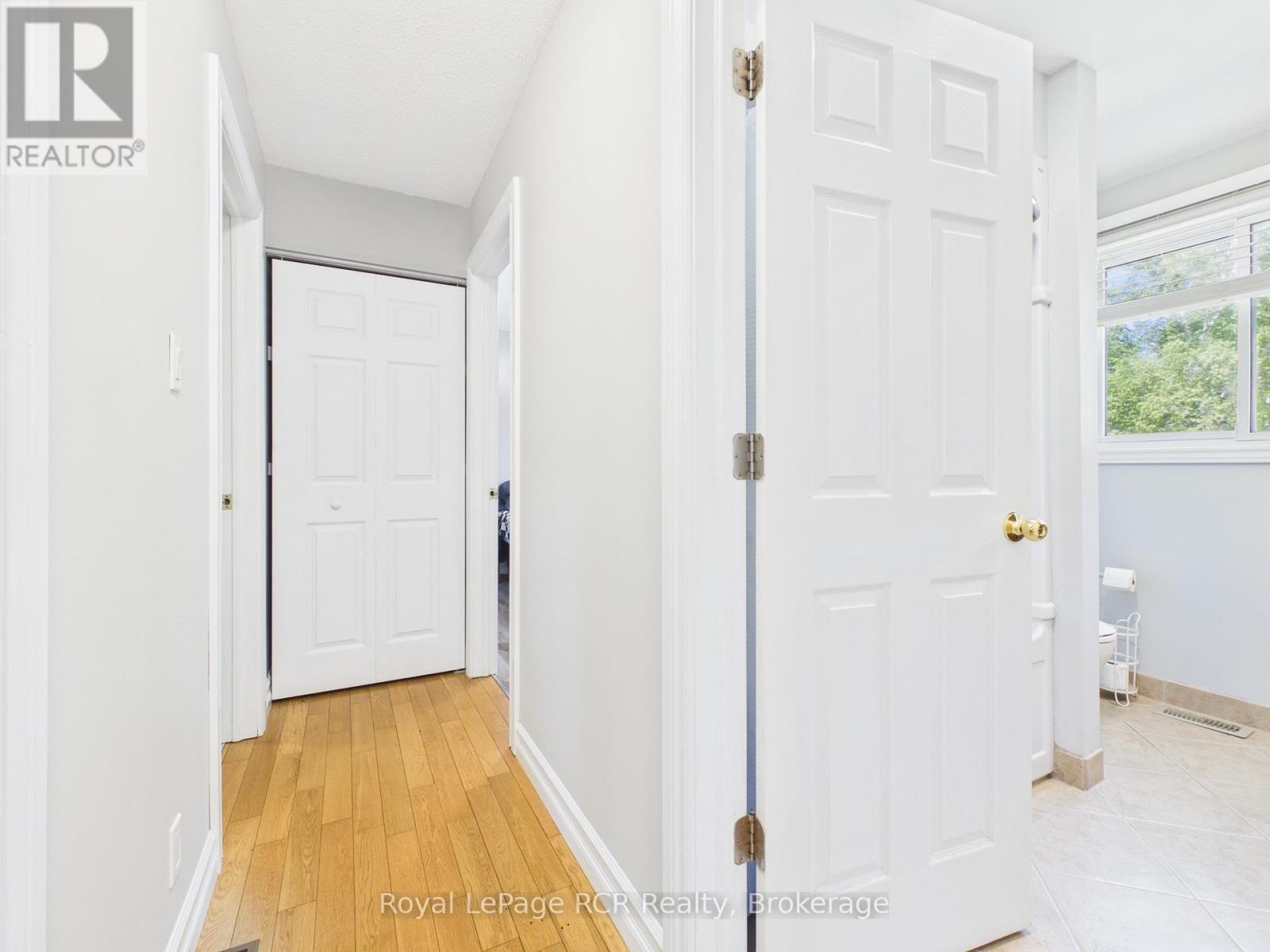 383 WELLINGTON STREET - 20