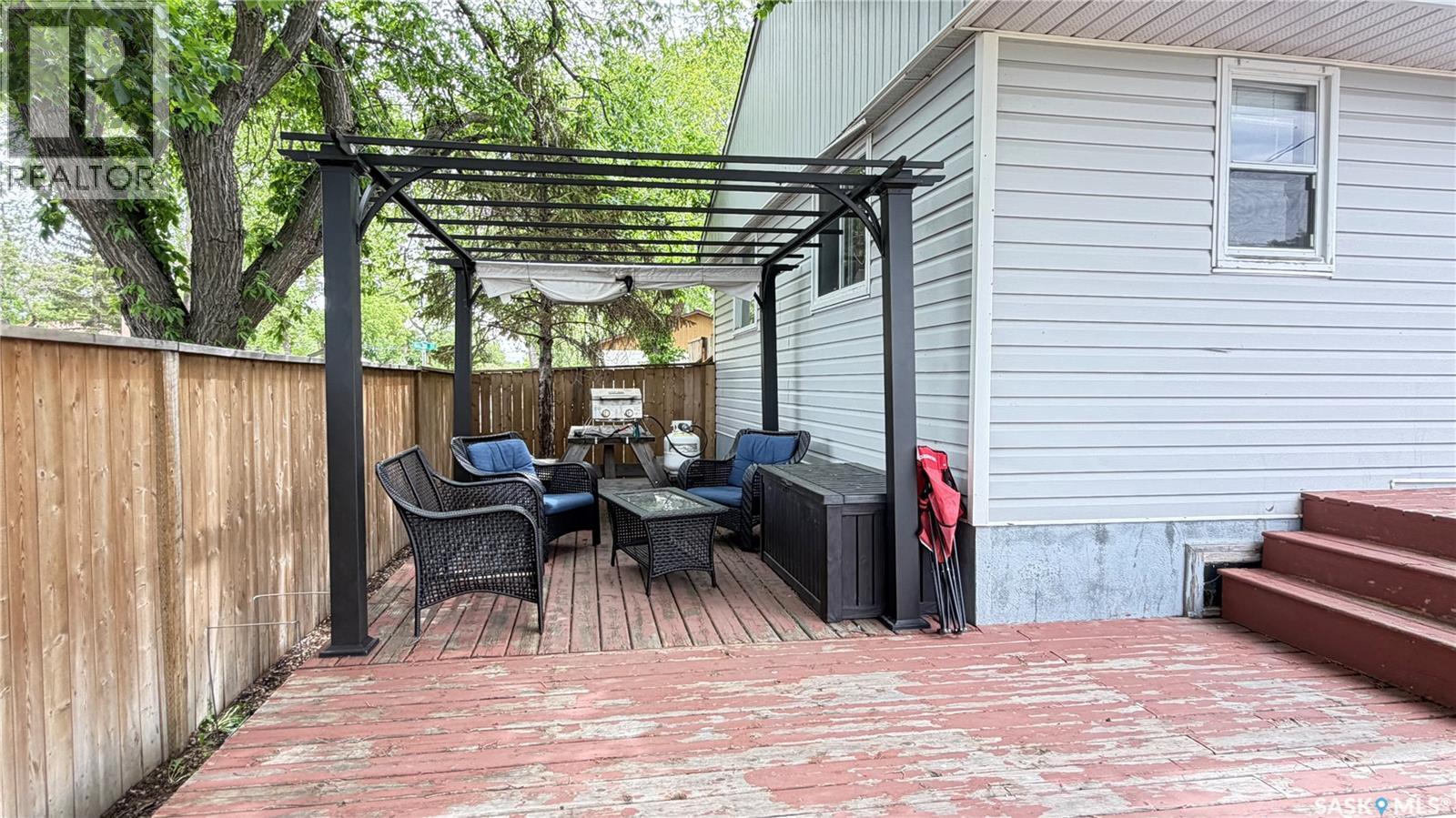 201 Walsh STREET - 4
