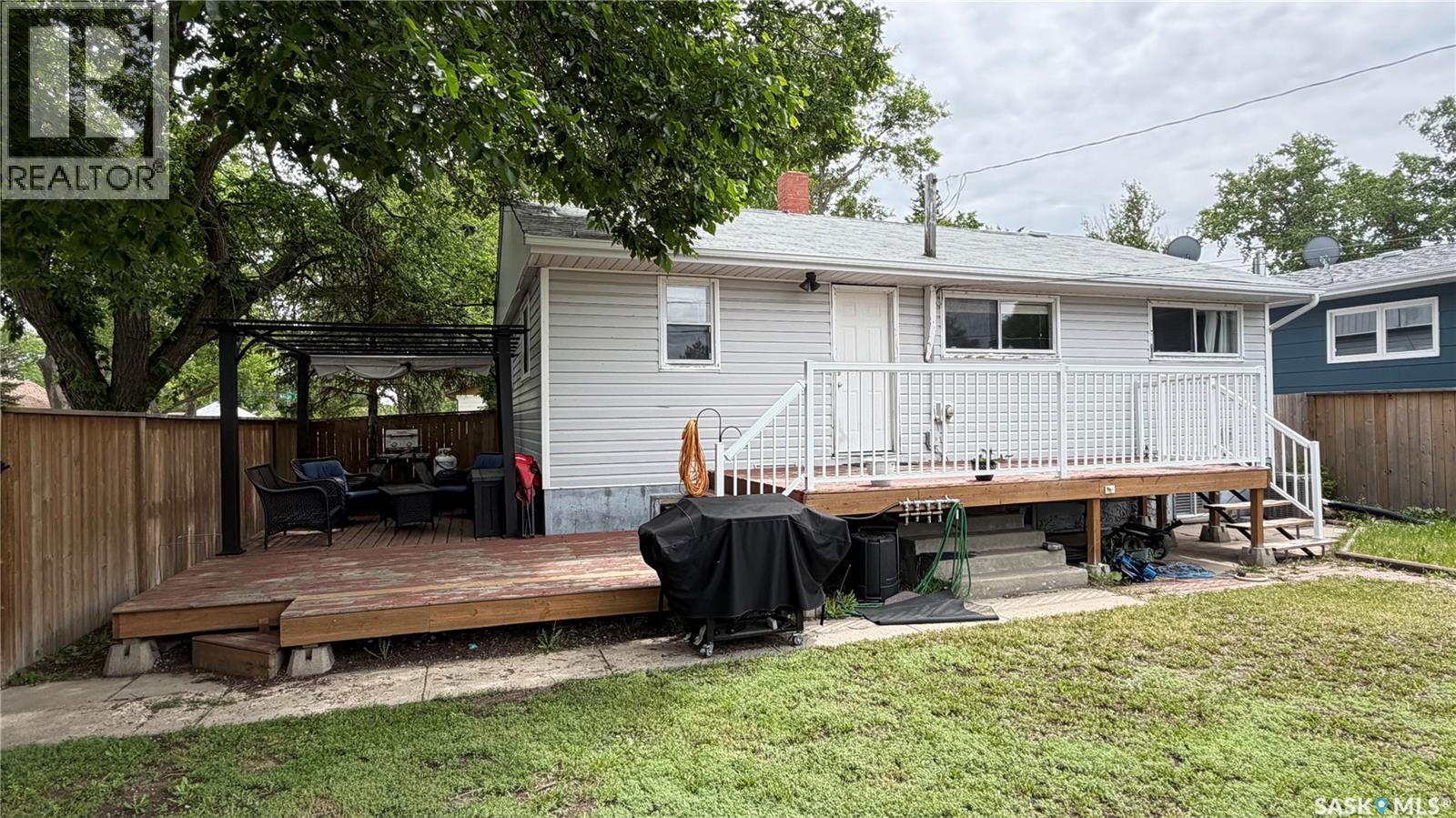 201 Walsh STREET - 5