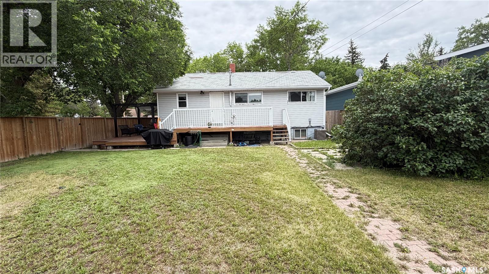 201 Walsh STREET - 7