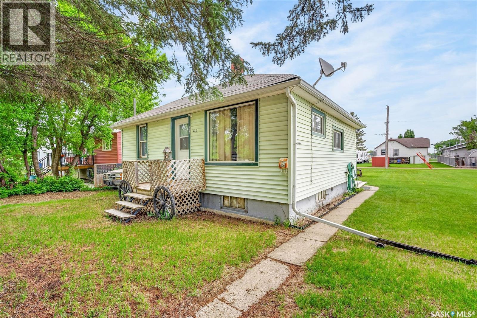 216 1st AVENUE S - photo 2