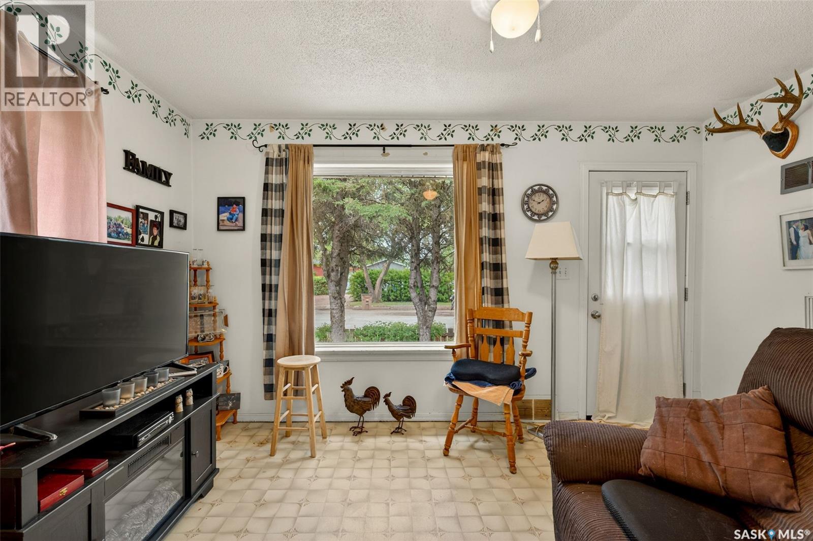 216 1st AVENUE S - photo 4