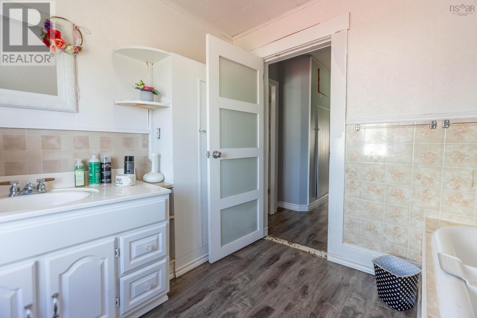 1 Beaver Dam Road - 20