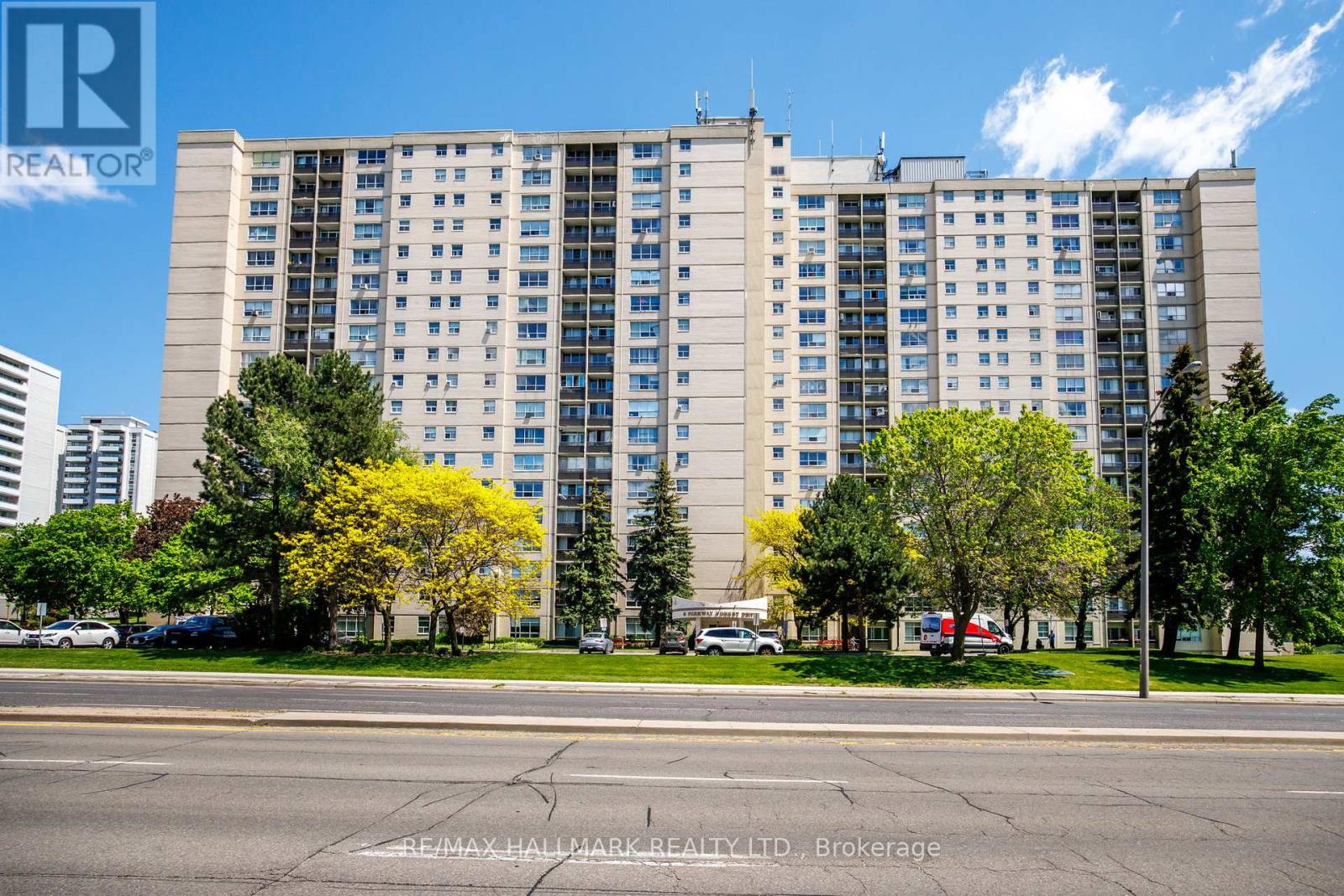 Listing photo of 711 - 5 PARKWAY FOREST DRIVE