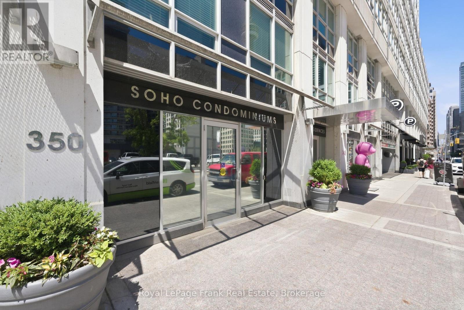 #M24 350 WELLINGTON STREET W - 1