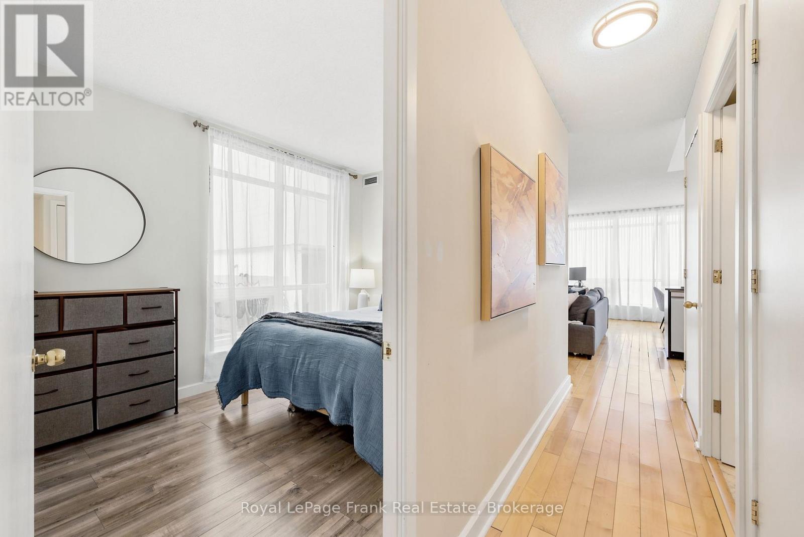 #M24 350 WELLINGTON STREET W - 3