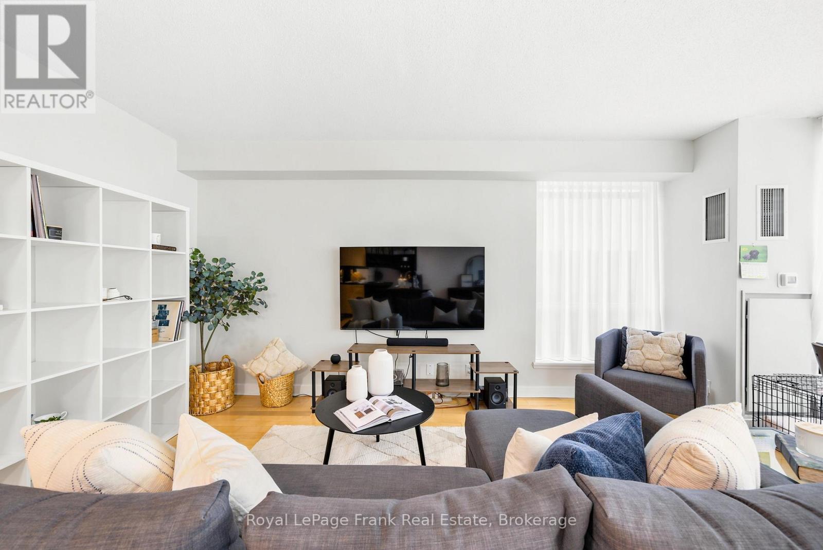 #M24 350 WELLINGTON STREET W - 5