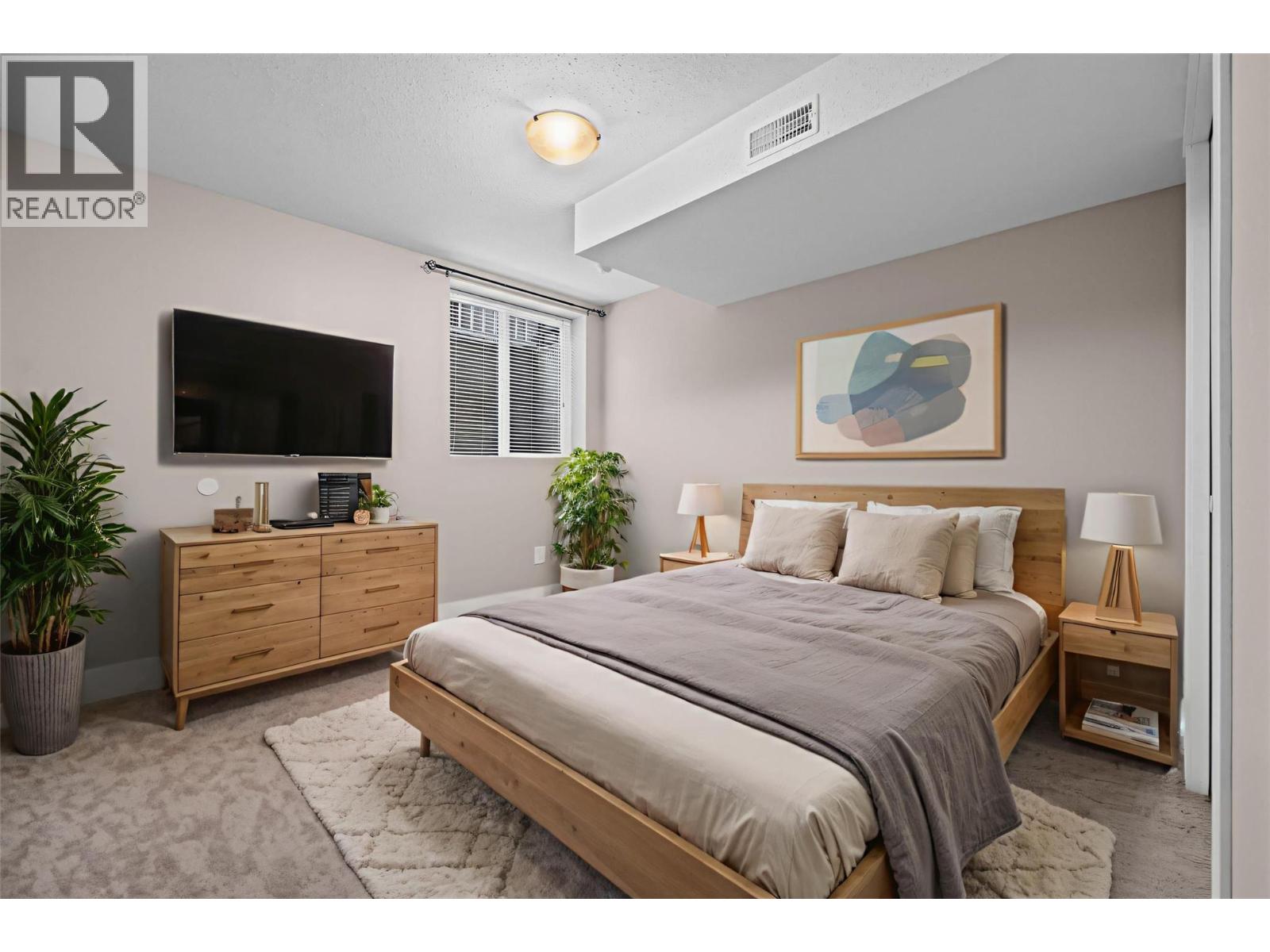 827 Juniper Road - 35