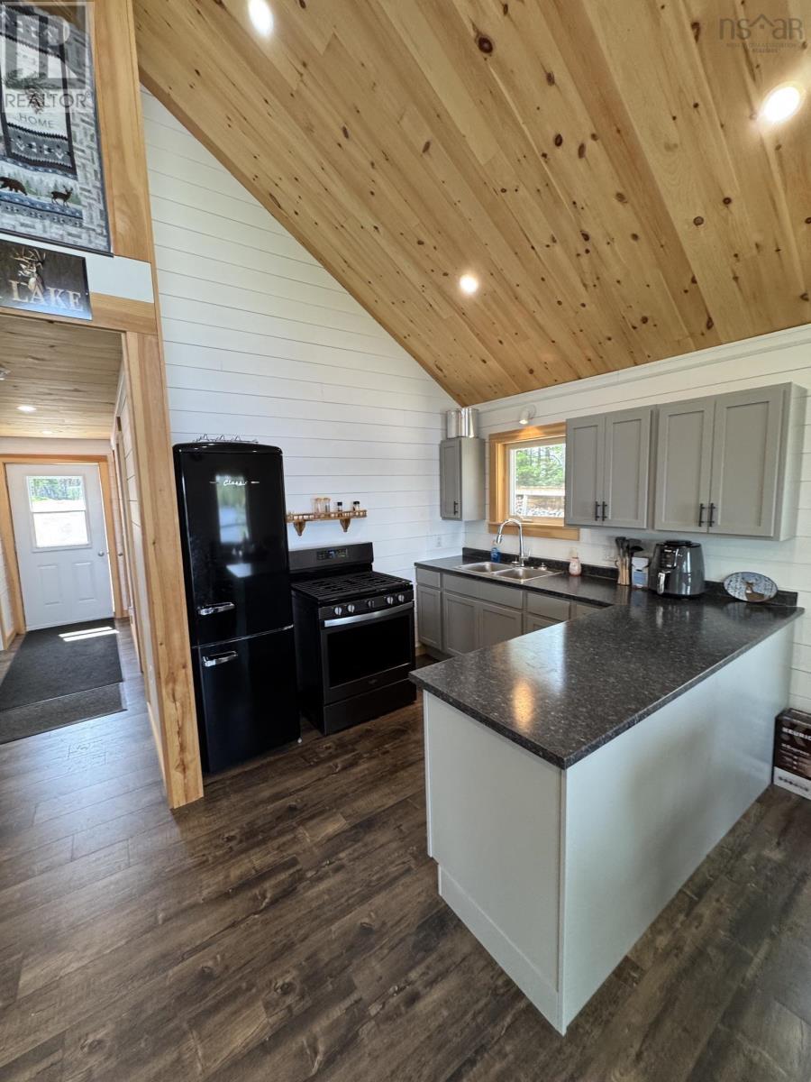 402 Melanson Road - 19