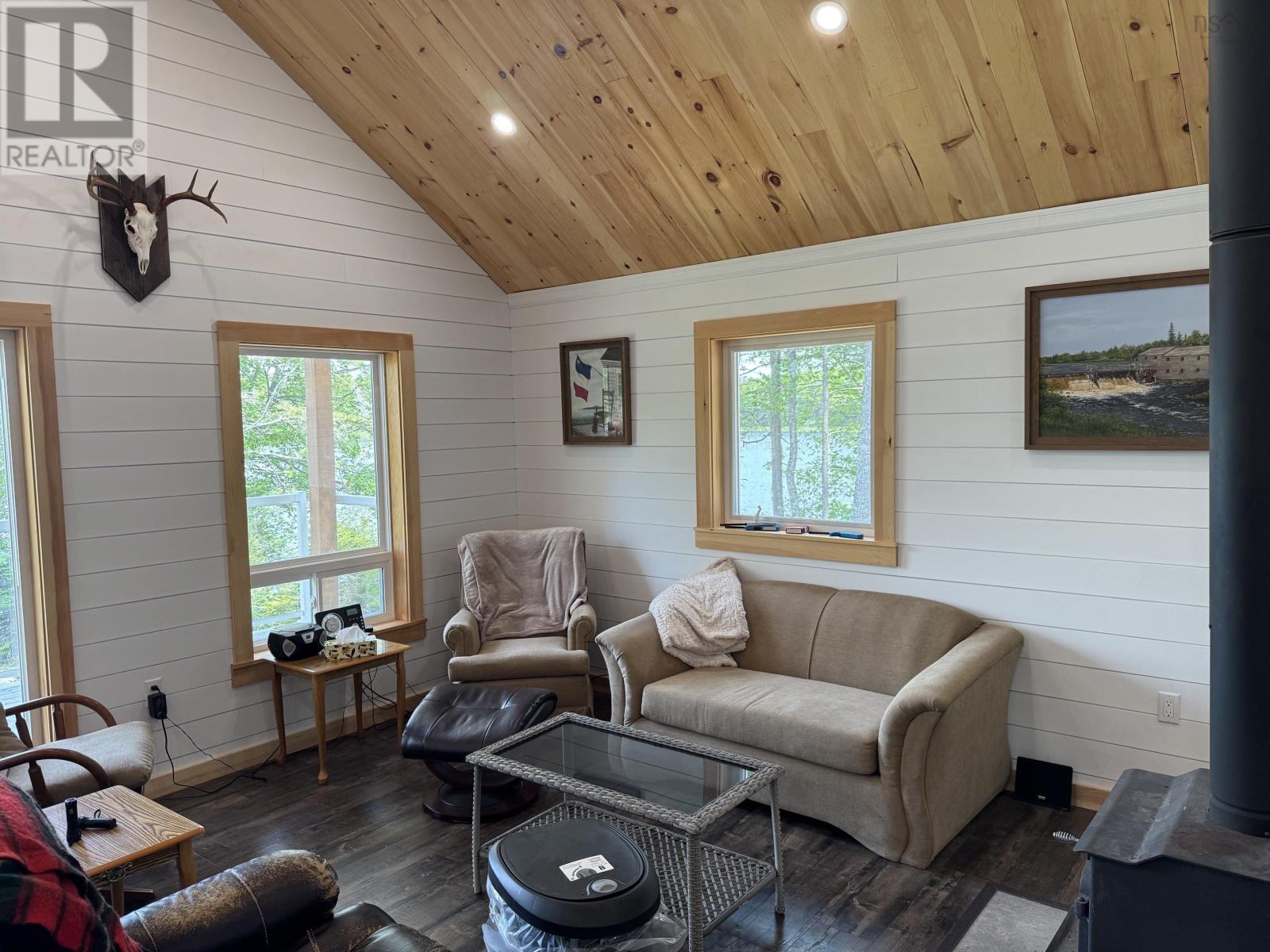 402 Melanson Road - 25