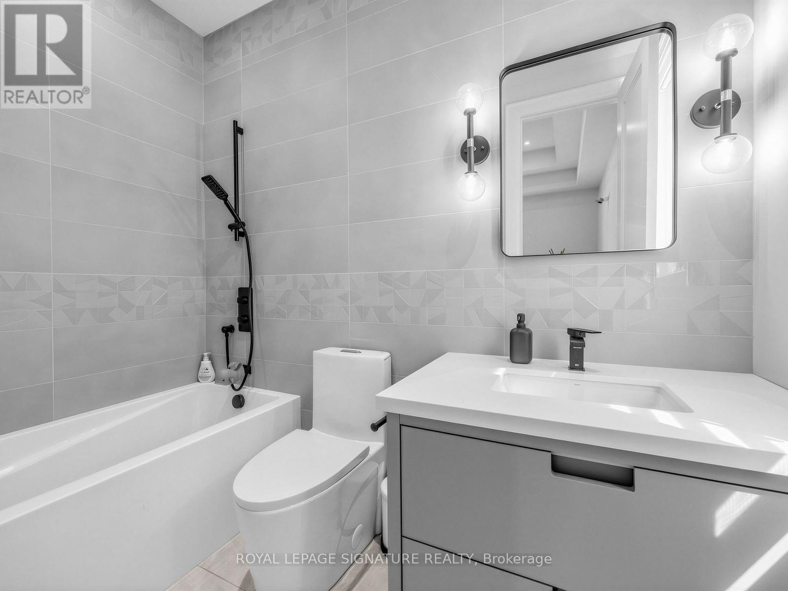 73 STARLIGHT CRESCENT - Image 31
