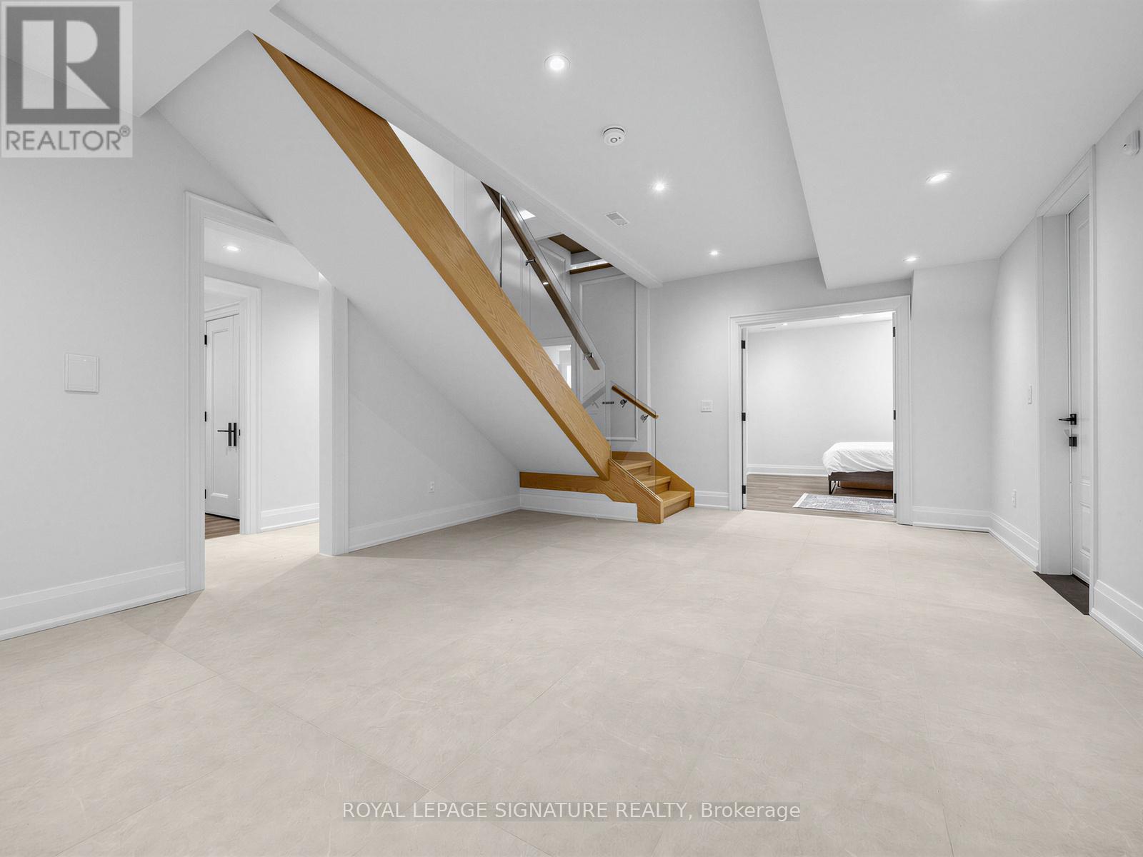 73 STARLIGHT CRESCENT - Image 40