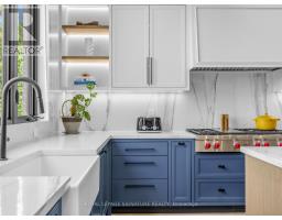 73 Starlight Crescent, Richmond Hill, ON L4C4X3 Photo 10